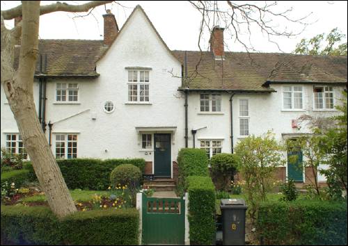 06 Oakwood Road